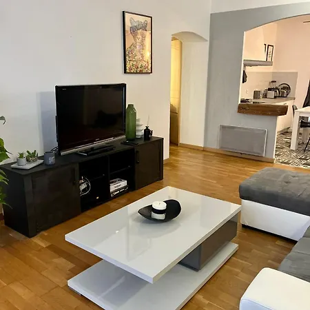 Centre-ville * Αζάτσιο